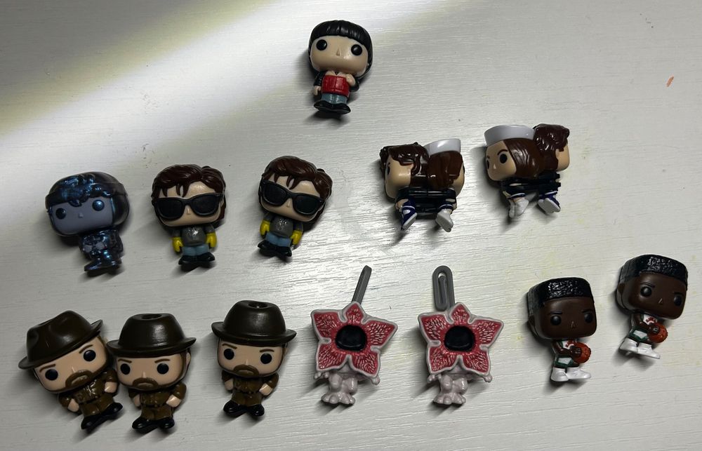 Фигурки осд киндер джой