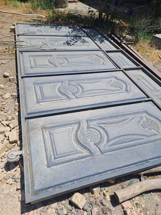 Darvoza Roliglik va biton tusiqlar sotiladi.