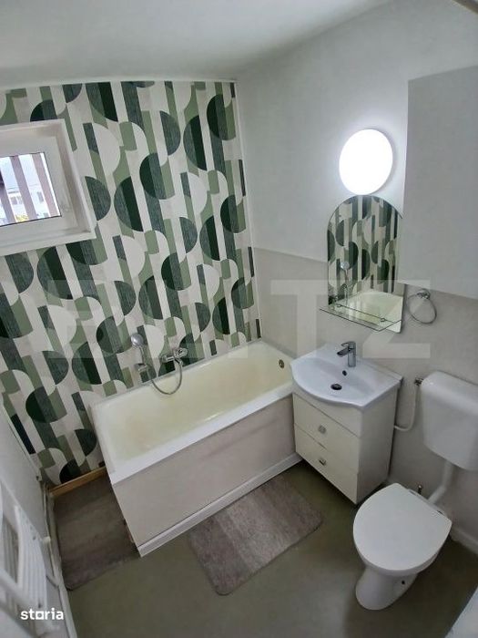 Apartament cu 2 camere, 52 mp, parcare, zona Tractoru