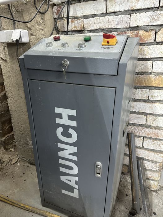 Автоподьемник ножничного типа