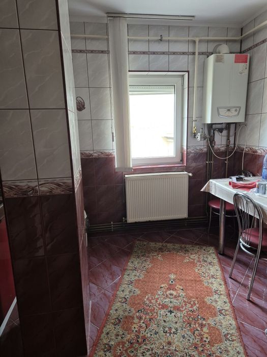 Apartament 4 camere de vanzare