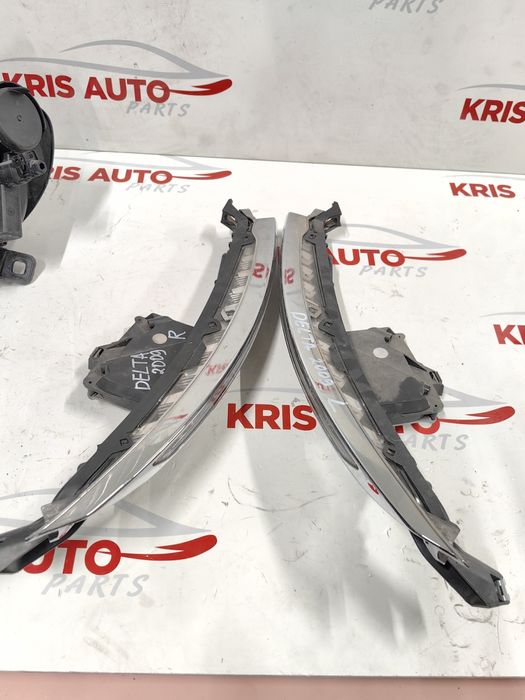 Десен фар за Lancia Delta / Ланчия Делта 2009г