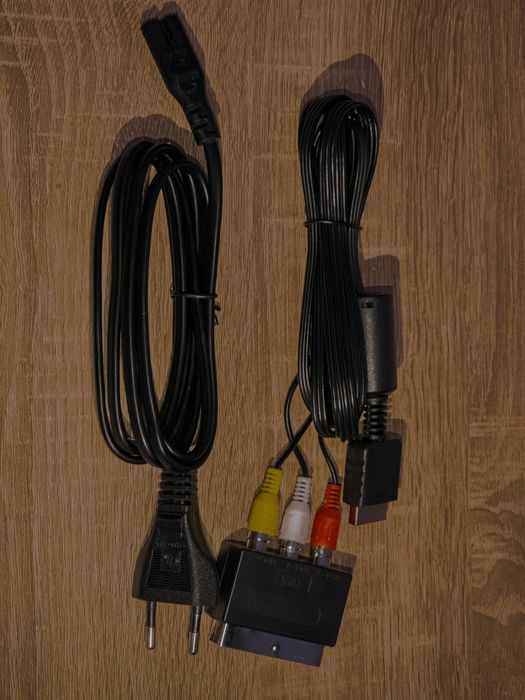 Consolă PlayStation 2 SCPH-50004  în stare perfectă, modată la alegere