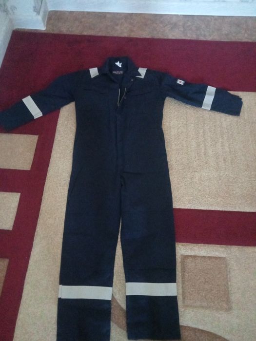 Продам спец. Одежду