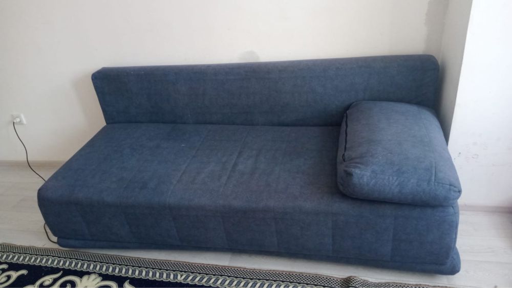 Сатылады продаеться шкаф и диван