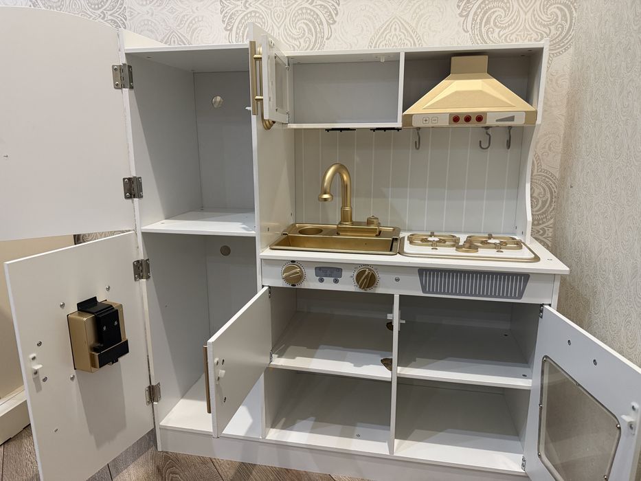 Продам детскую кухню