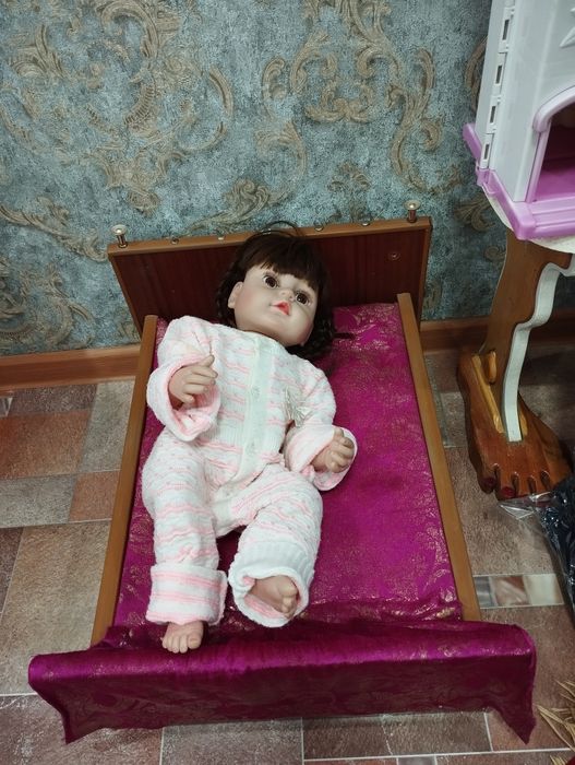 Продам кровать для кукол