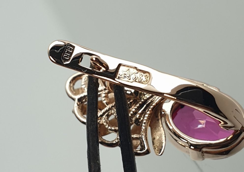 Ссср1986год Киевские заводские серьги с рубиновым Корундом 583пробы 4.
