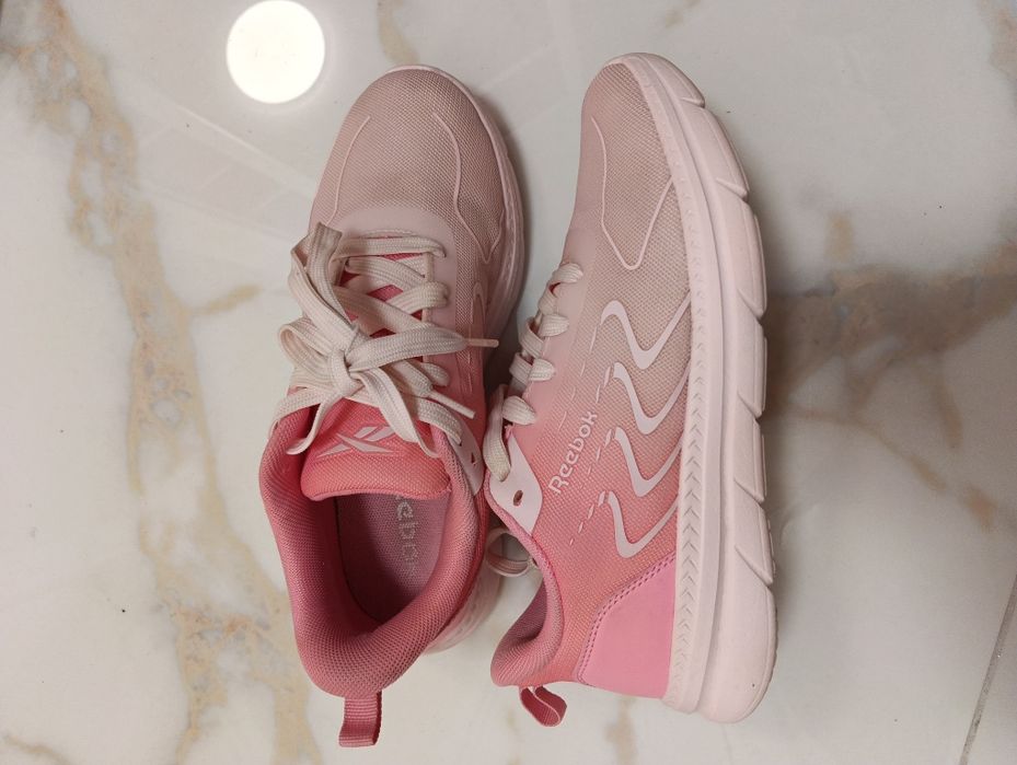 Nike и Reebok 37,5 маратонки