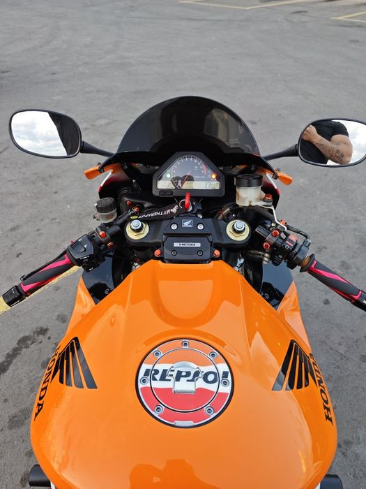 Honda CBR1000RR Fireblade (2005)