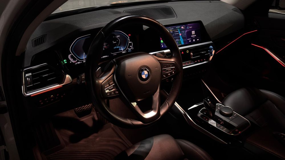 BMW 330e g21 2021