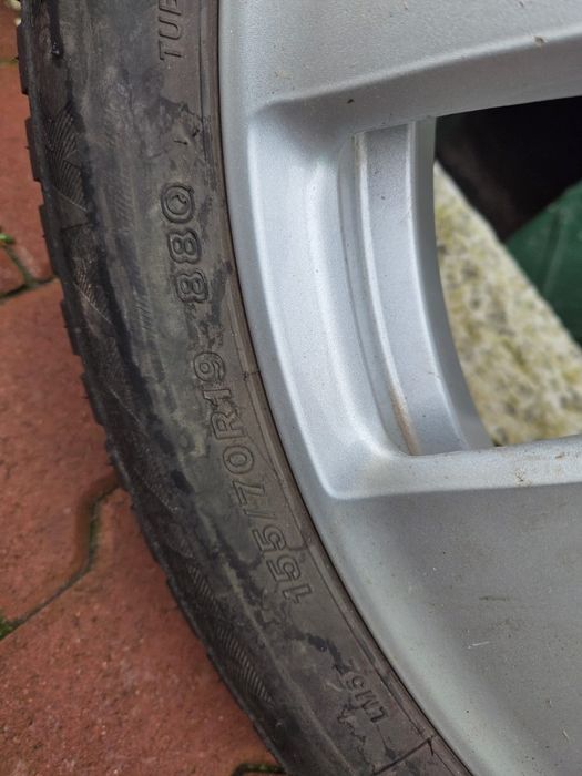 Roti BMV cu anvelope de iarna Brighestone