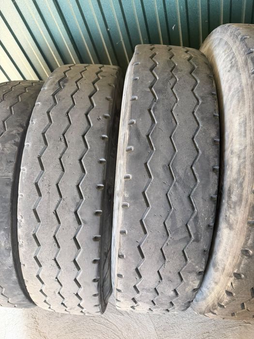 Шины на Камаз R11 без камерые