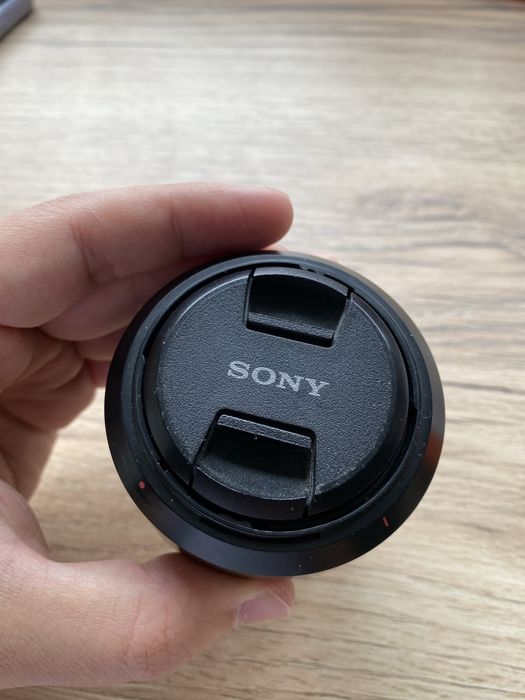 Sony 28mm f/2.0 объектив