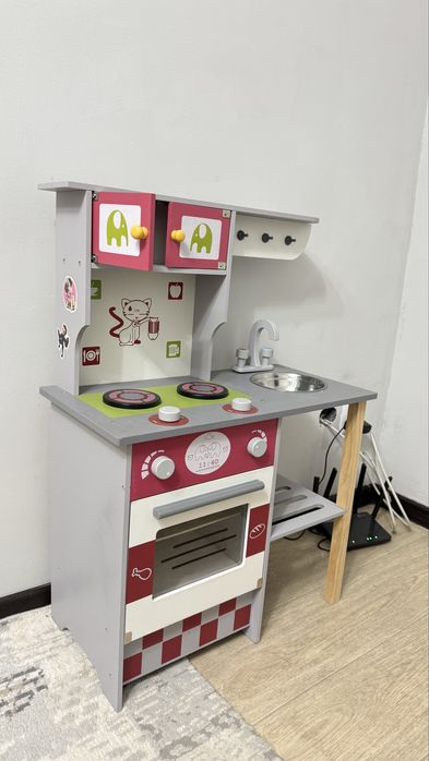 Кухня детская деревянная