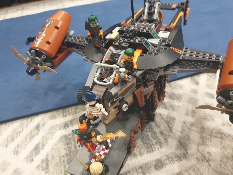 Лего,Надакан самолёт челый