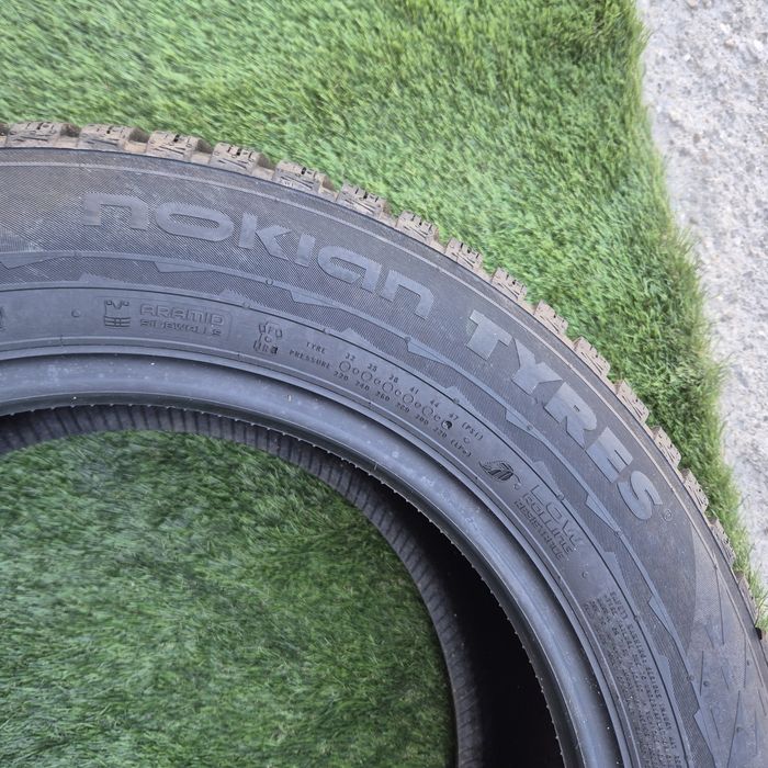 225 60 17 Nokian Noi iarnă
