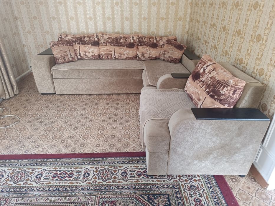 Продам мягкий уголок, диван и кресло