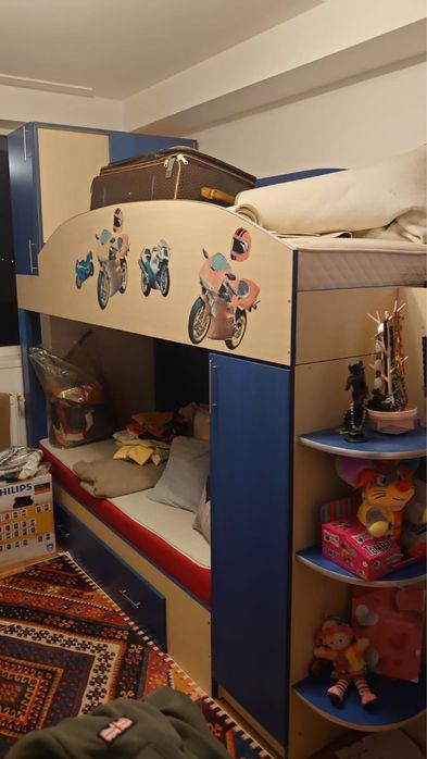 Vând set mobilă copii tip pat supraetajat – NOU, doar montat!