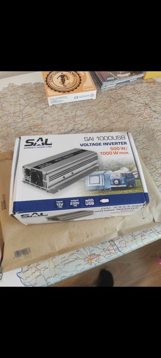 Invertor tensiune auto 12v-220v