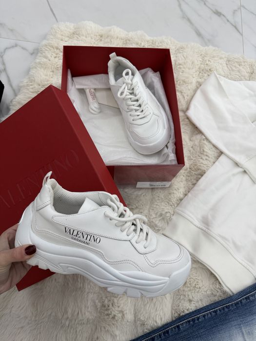 Valentino 35 1/2