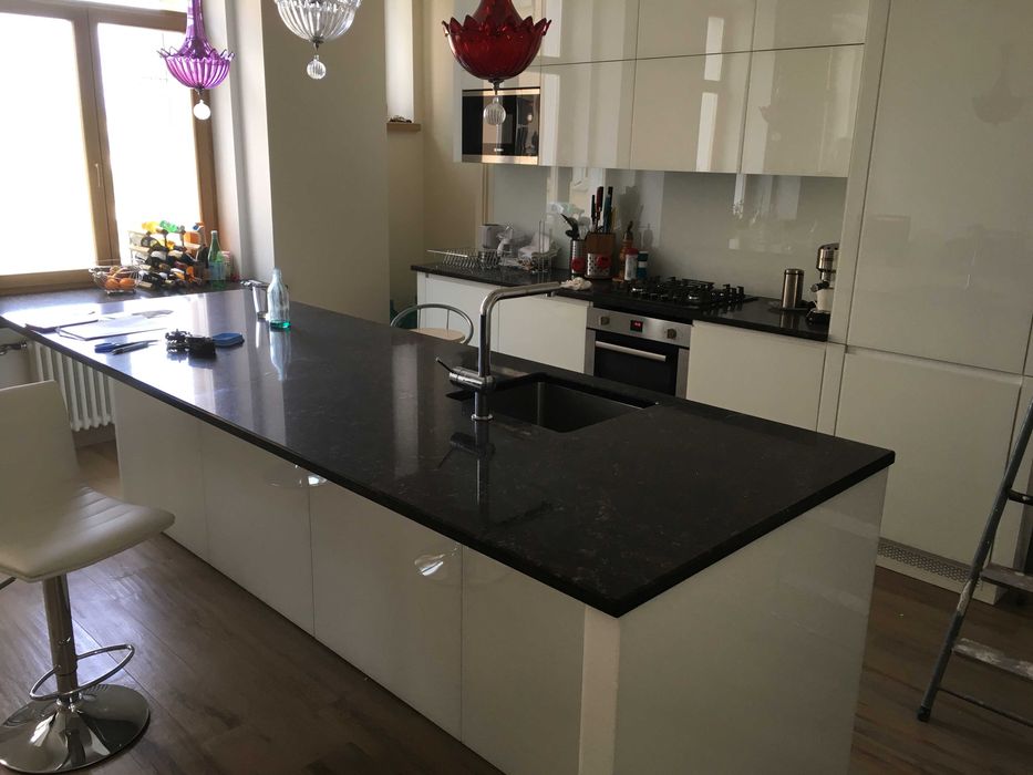 Столешница из камня на кухню (акрил,кварц), барные стойки, умывальники