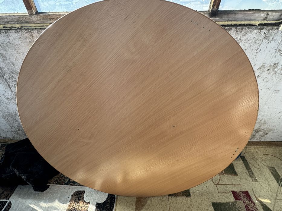 Круглый деревянный казахский стол