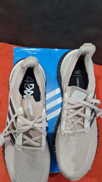 Vând Adidas ultra 4 DFWD