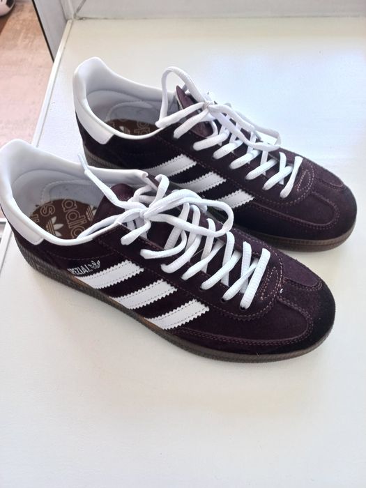 Продам кроссовки (замша)