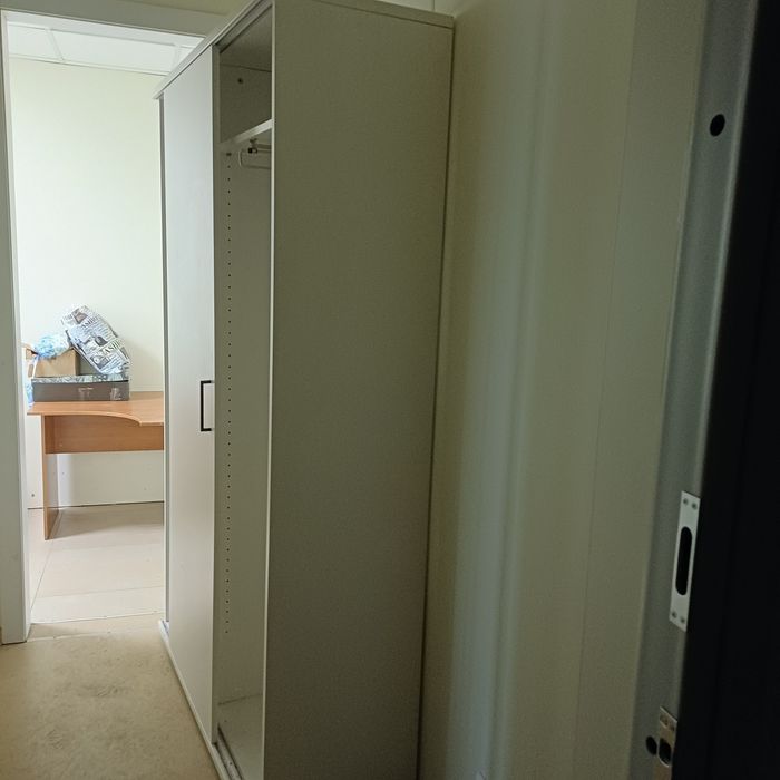 Шкаф купе в хорошем состоянии