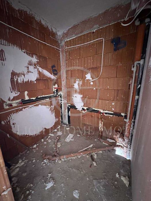 Продава се Двустаен апартамент в Пловдив, Център - 60 кв.м за 706 €/кв.м - Снимка #6