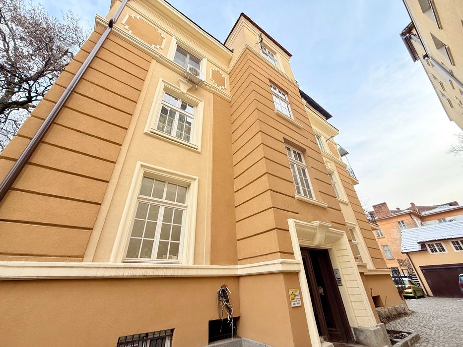 Дава се под наем Многостаен апартамент в София, Докторски паметник - 226 кв.м за 2792.76 € - Снимка #15