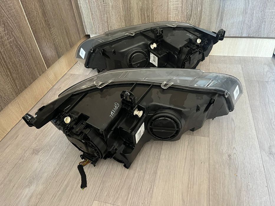 Продам фары на БМВ Х5 Е 70