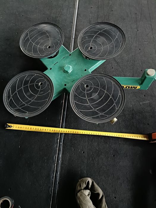 Închiriez utilaje manipulare sticla ventuze