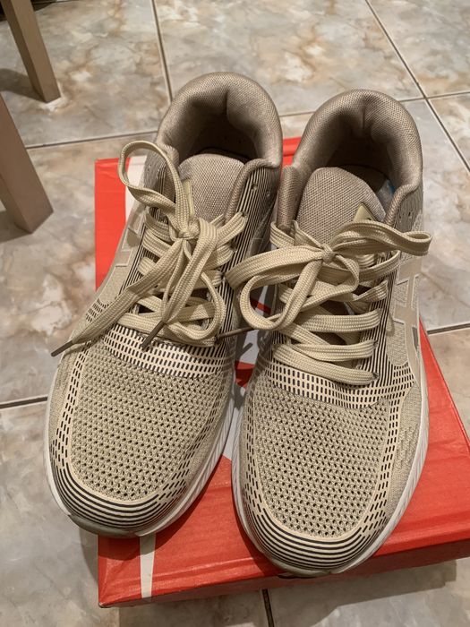 Продам обувь Asics Gel Nandi