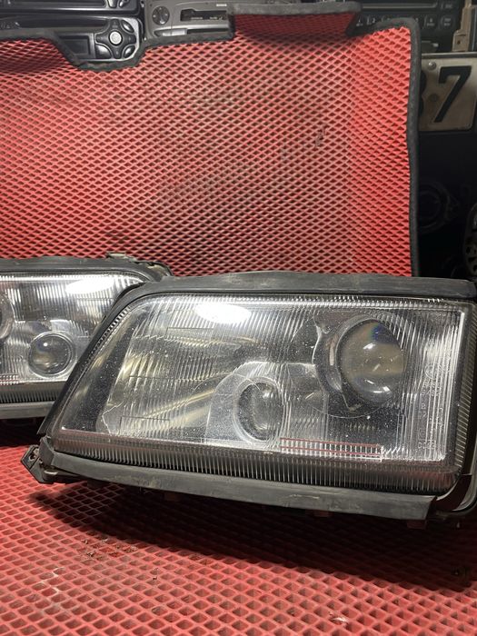 Передние фары Ауди а8д2
