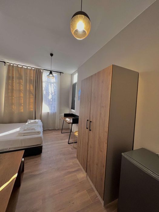 Дава се под наем Едностаен апартамент в Варна, Център - 31 кв.м за 381.99 € - Снимка #2