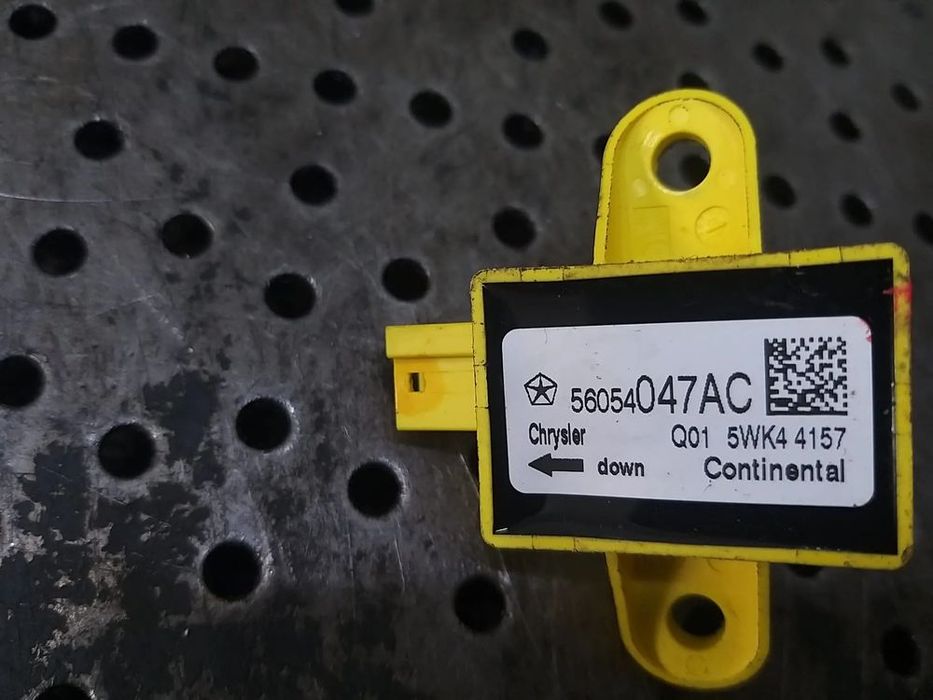 Senzor impact dreapta fata dodge journey 56054047ac
