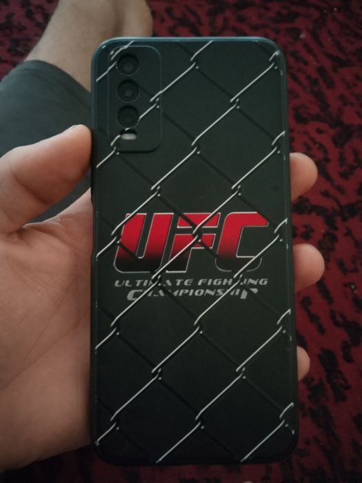 Vivo y20 4/64 gb sotiladi