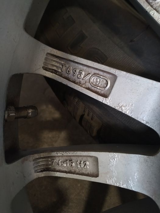 Джанти 15" 5x114,3 със зимни гуми 195,65,15