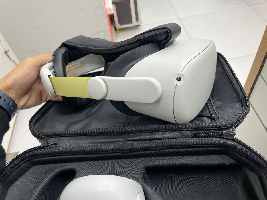 Oculus quest 2 (p25)