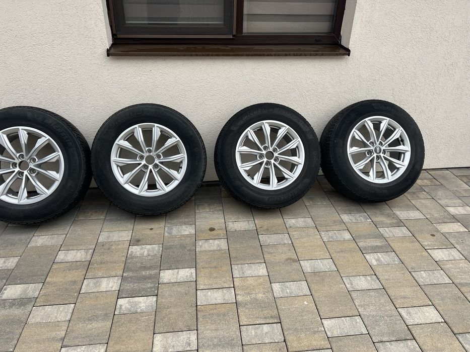 Vãnd anvelopã cu cauciucuri de iarnã pe 17