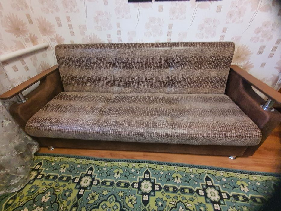 Диван б/у в хорошем состоянии