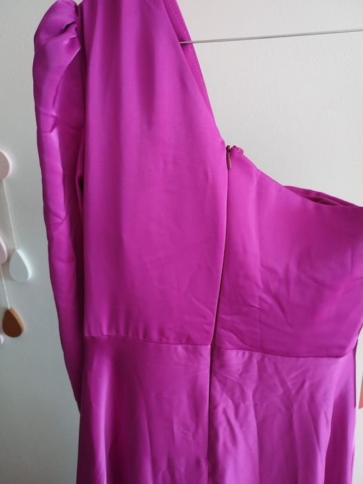 Rochie eleganta cu eticheta