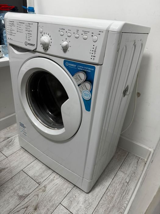Стиральная машинка Indesit