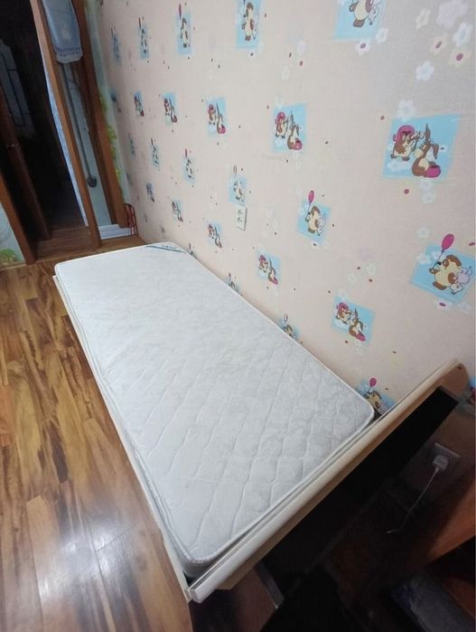 Кровать односпальная