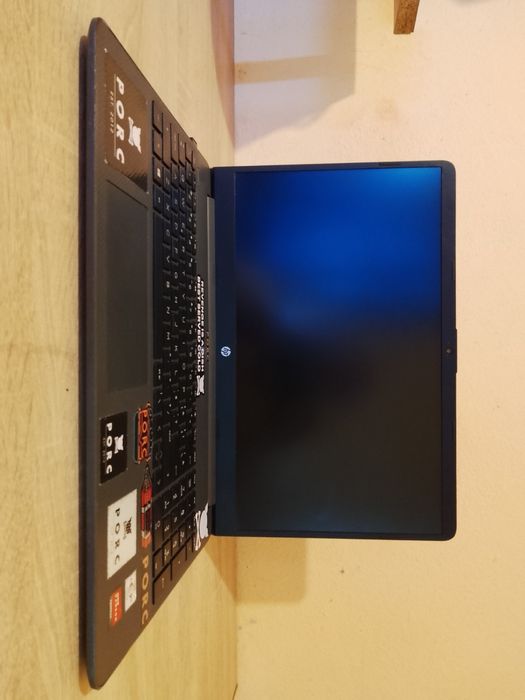 Laptop HP 15s-eq1000nq cu procesor AMD Athlon™ Silver 3050U