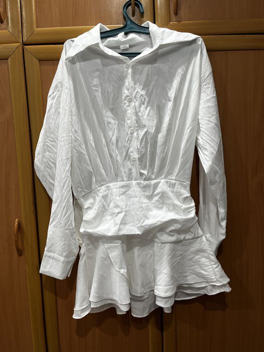 Не дорого, одежда не выше 7к