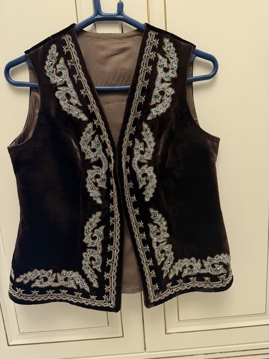 Кажекей, кәжекей, жилетка