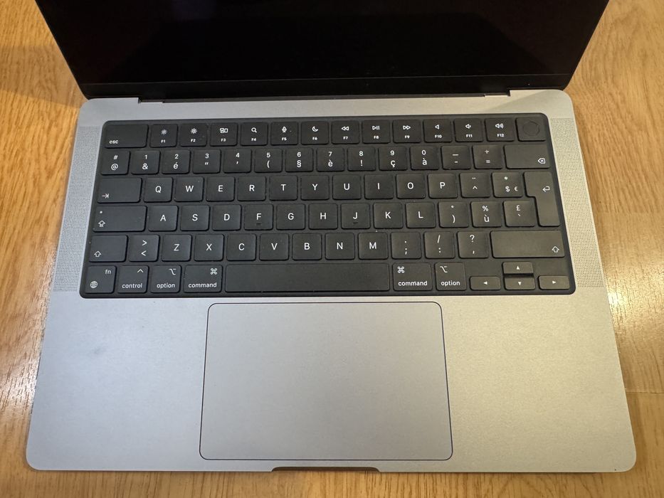 Macbook Pro 14-inch 2023 M3 за части